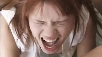 Семейная групповуха отчима, падчерица и агрессивной милфы в комнате