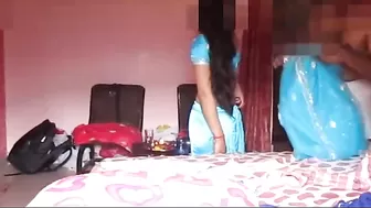 Мусульманка не зная о скрытой камере светила сиськами